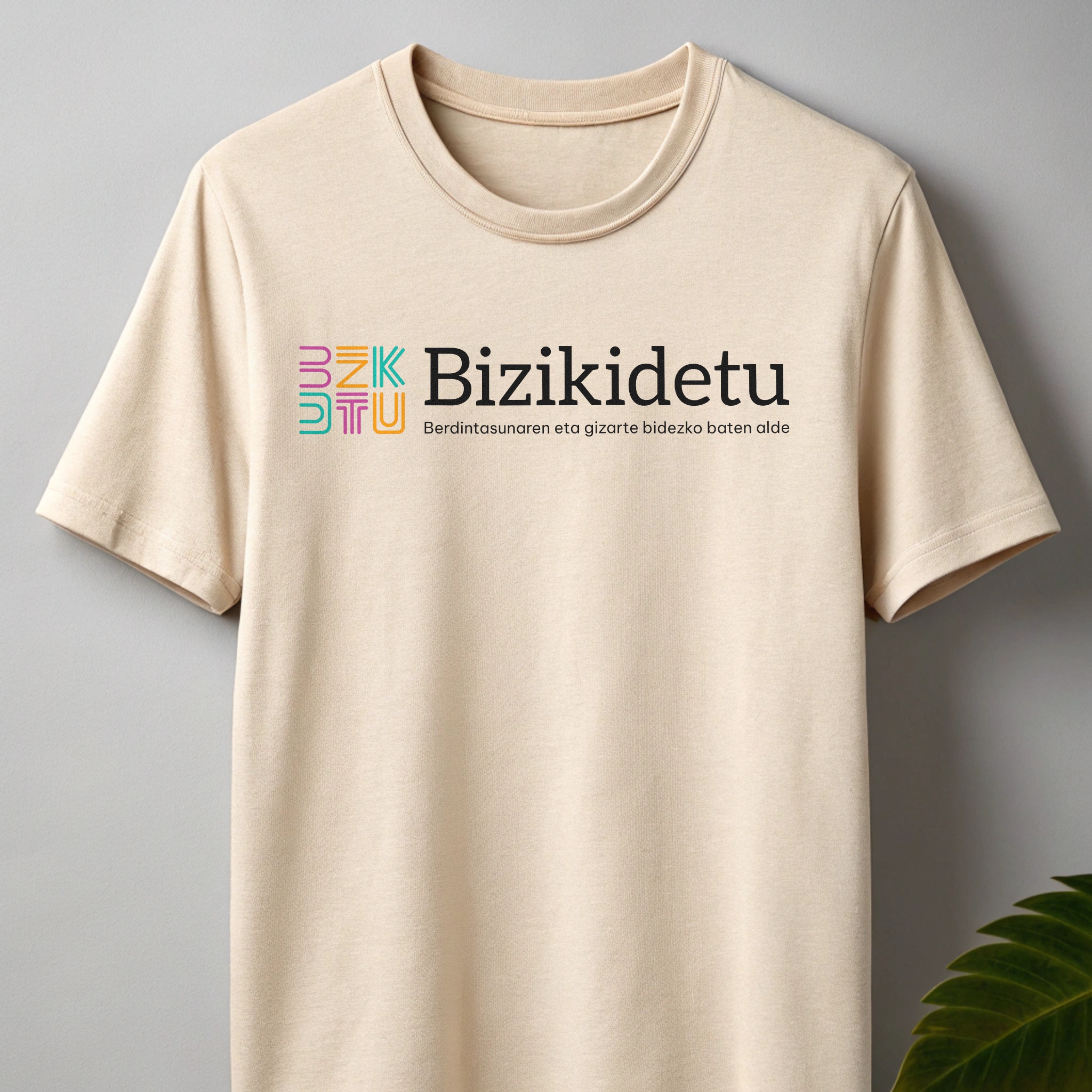 Camiseta Bizikidetu beige